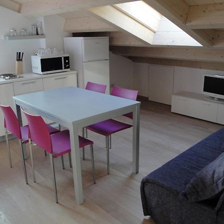 סניגליה Residence La Nave מראה חיצוני תמונה