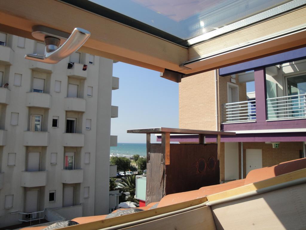 סניגליה Residence La Nave מראה חיצוני תמונה