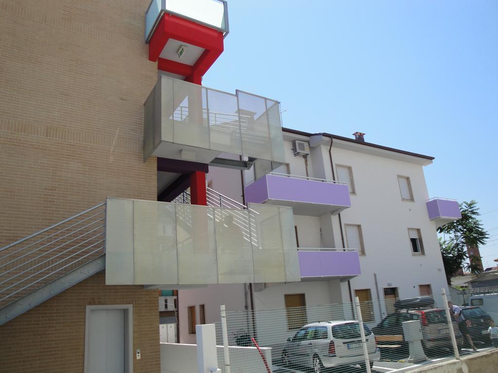 סניגליה Residence La Nave מראה חיצוני תמונה