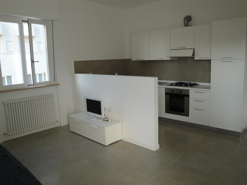 סניגליה Residence La Nave מראה חיצוני תמונה