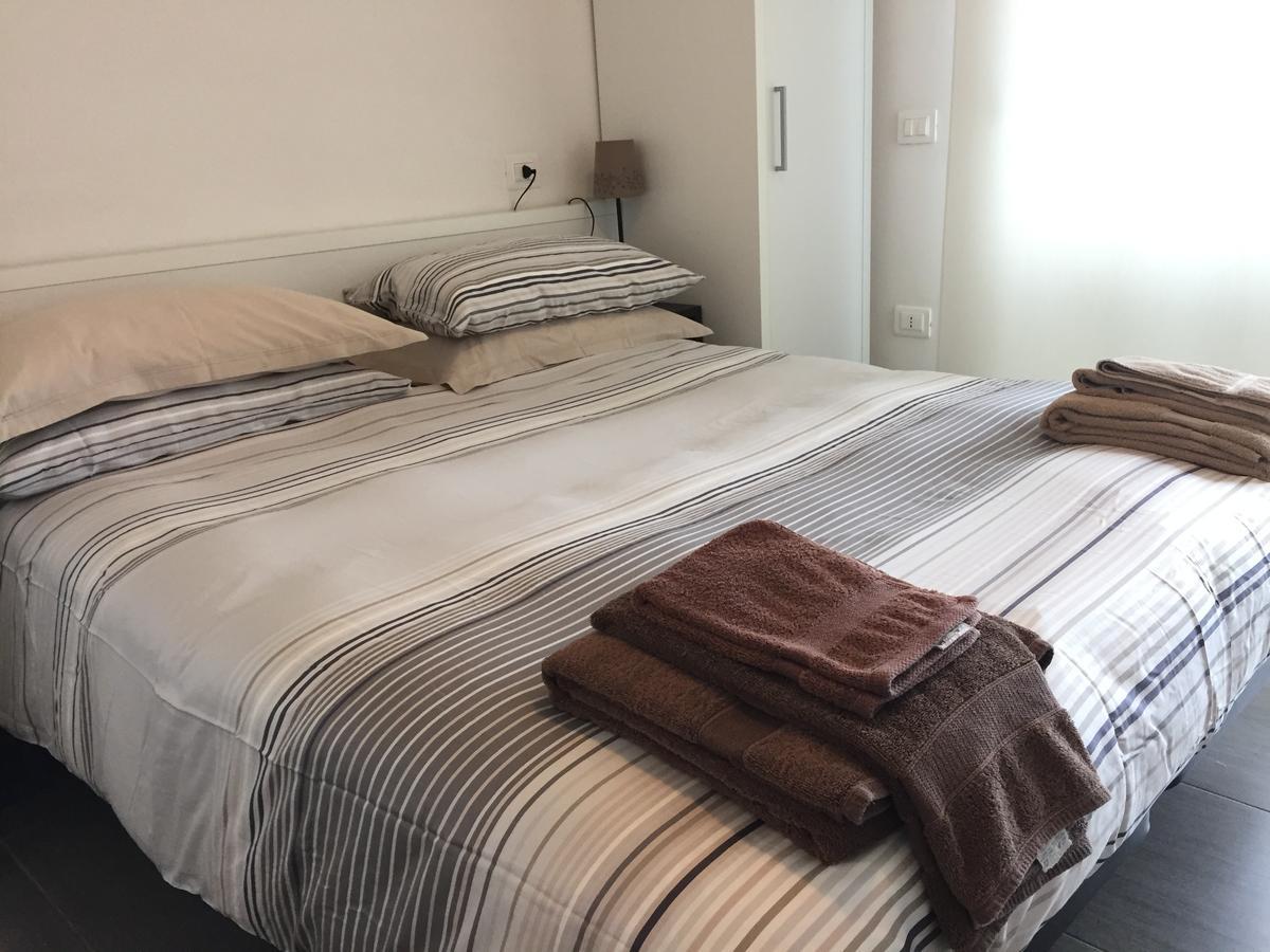 סניגליה Residence La Nave מראה חיצוני תמונה
