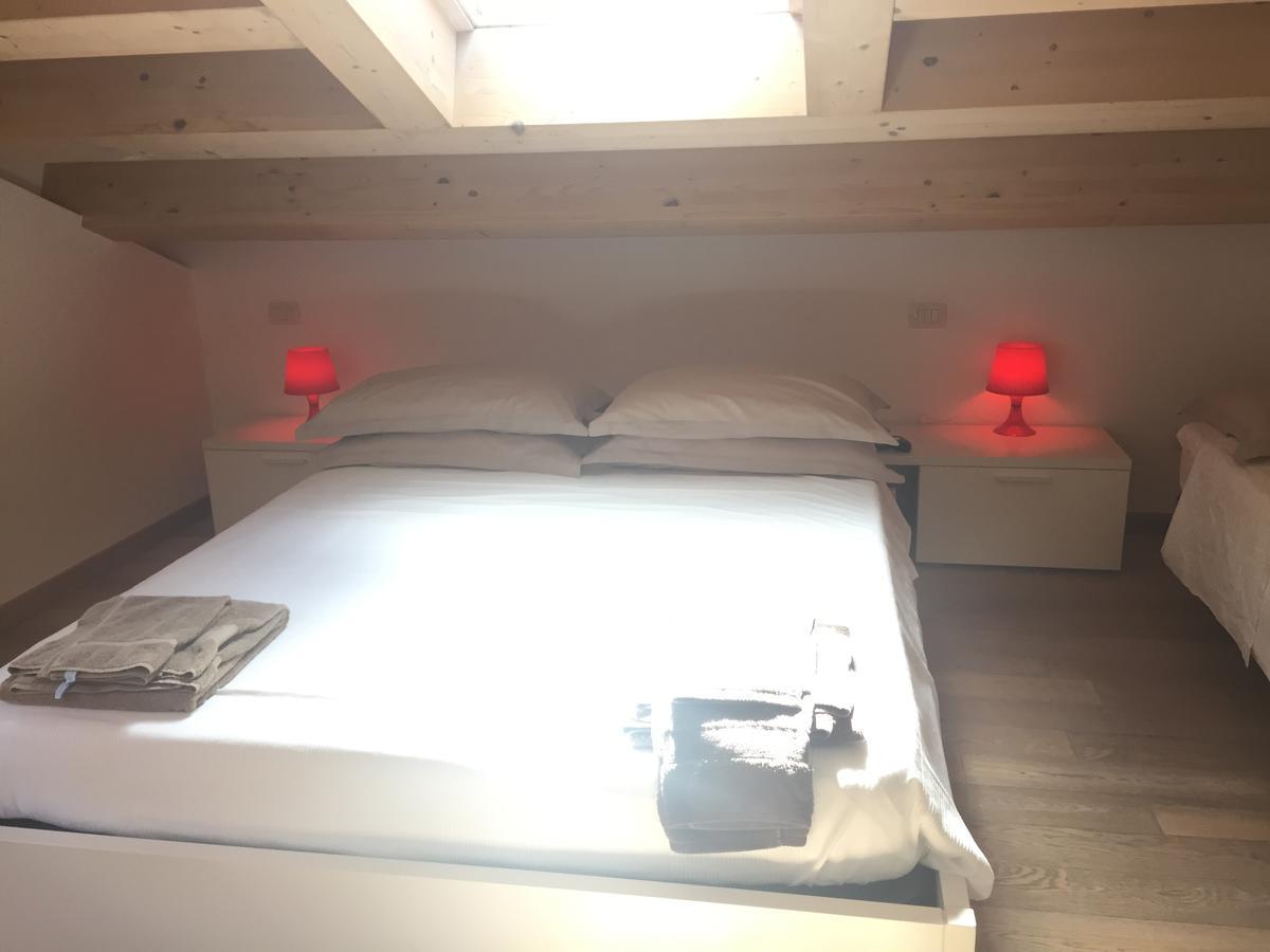 סניגליה Residence La Nave מראה חיצוני תמונה