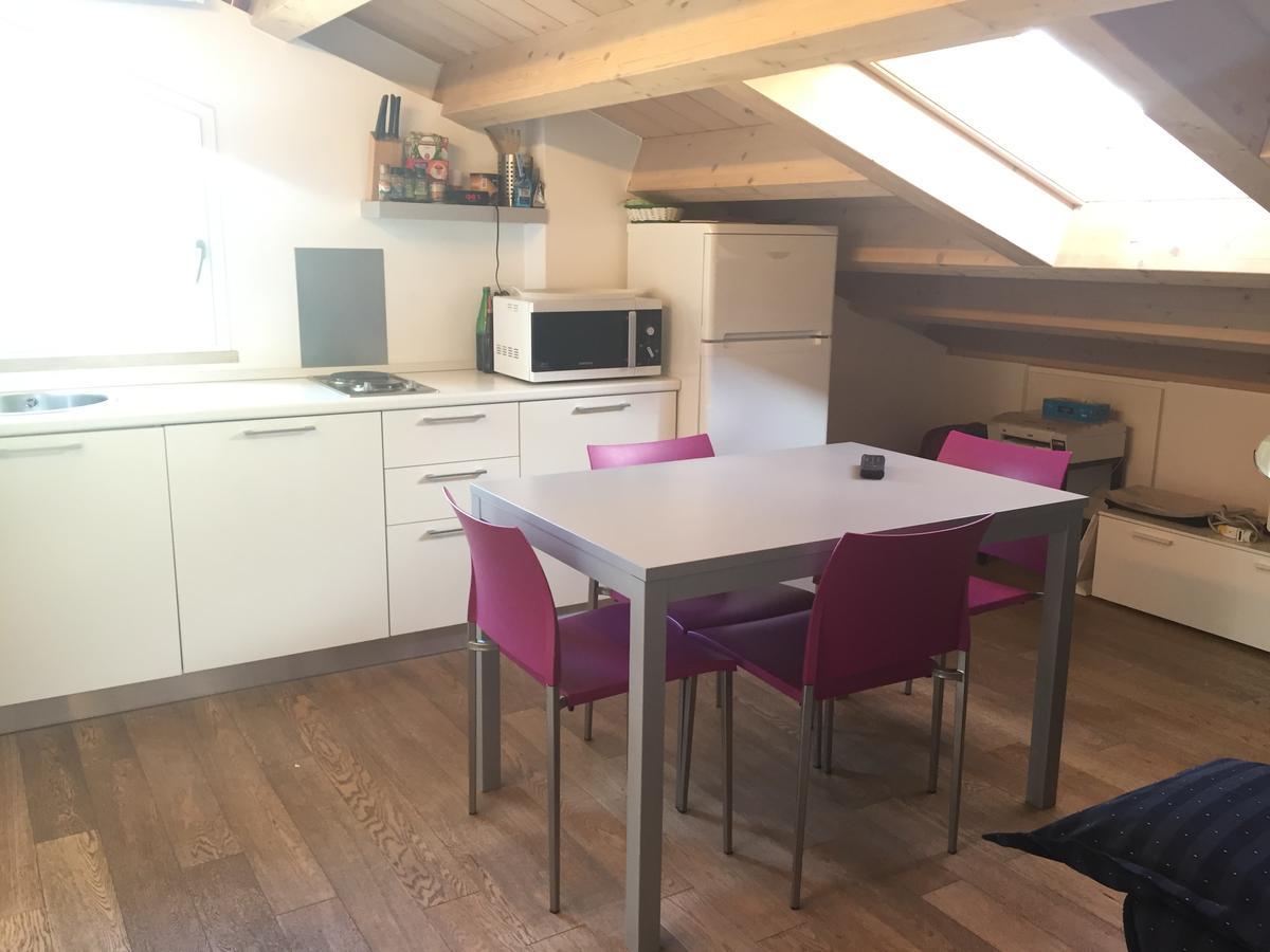 סניגליה Residence La Nave מראה חיצוני תמונה
